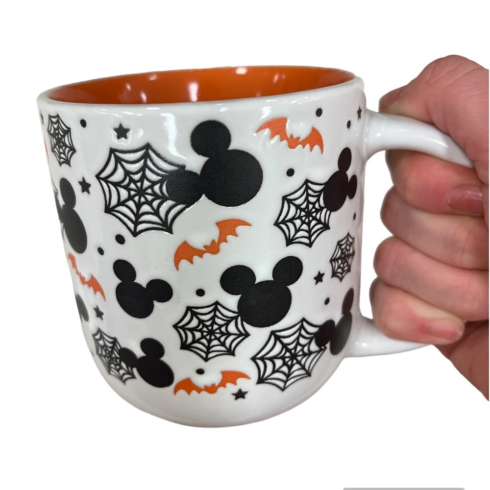 ✨ NEW ✨ 🐭 Mickey Halloween Mug 🎃 2023